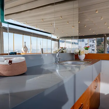 Spectacular Terrace With Panoramic 360 Views Апартаменты *