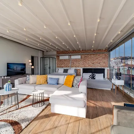 Апартаменты Spectacular Terrace With Panoramic 360 Views Стамбул