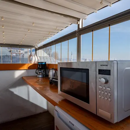 Апартаменты Spectacular Terrace With Panoramic 360 Views Стамбул